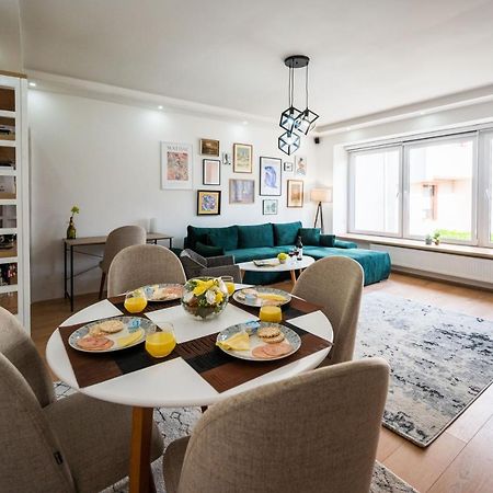 Spacious And Bright 2Bdr Apartment In The Old Town SJJ Buitenkant foto