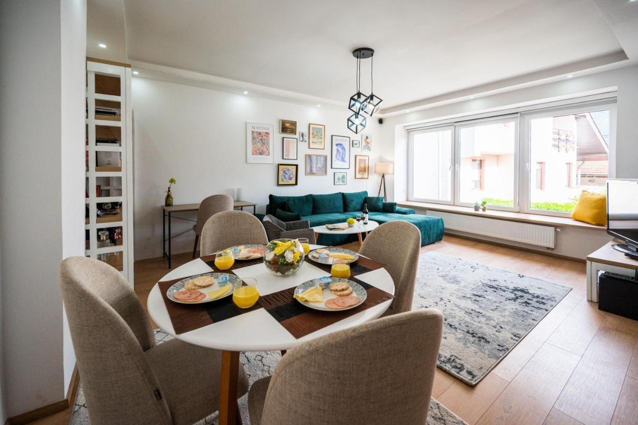 Spacious And Bright 2Bdr Apartment In The Old Town SJJ Buitenkant foto