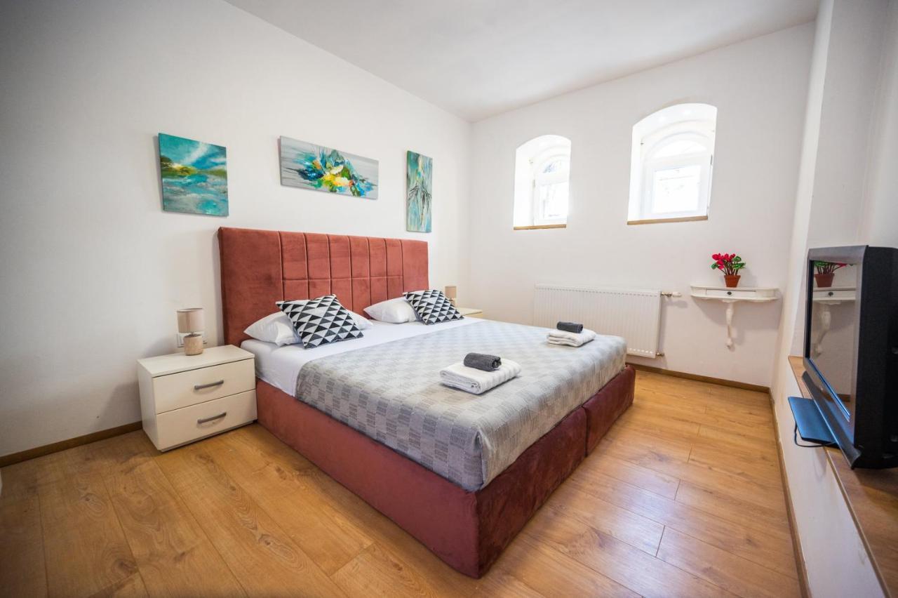 Spacious And Bright 2Bdr Apartment In The Old Town SJJ Buitenkant foto