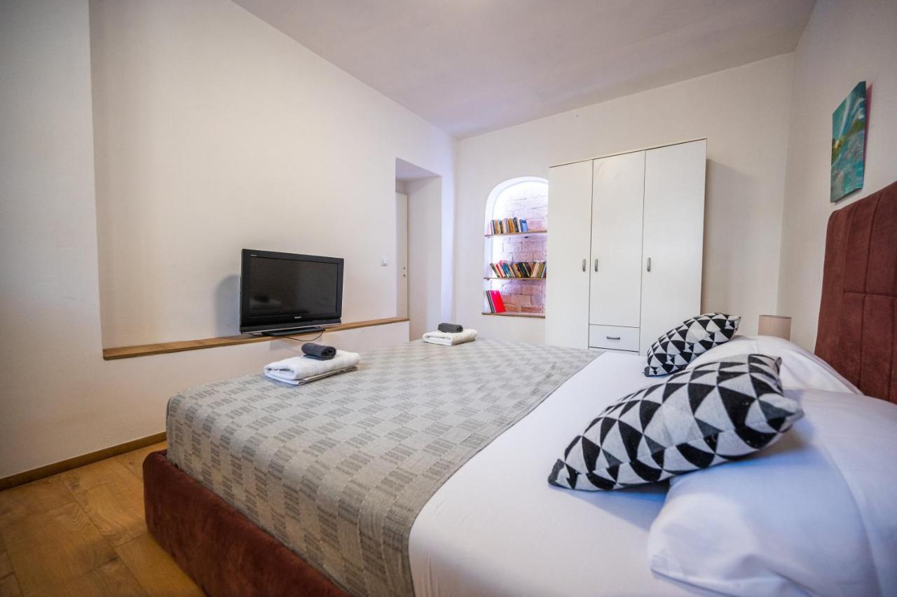 Spacious And Bright 2Bdr Apartment In The Old Town SJJ Buitenkant foto